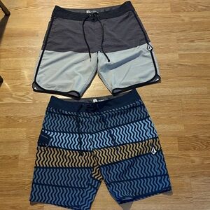Volcom Men's Swim Shorts - Navy and Light Gray (2 pieces)